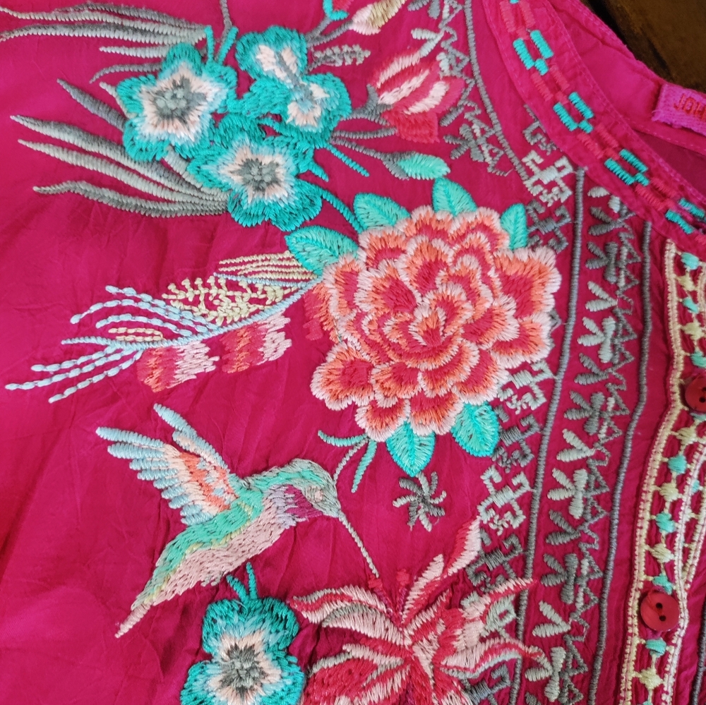JOHNNY WAS HOT PINK EMBROIDERED MEDIUM TOP PRE-OWNED BEAUTIFUL - Picture 4 of 11